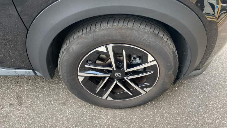 Nissan Juke 1.0 DiG-T N-Connecta 5dr DCT Petrol Hatchback